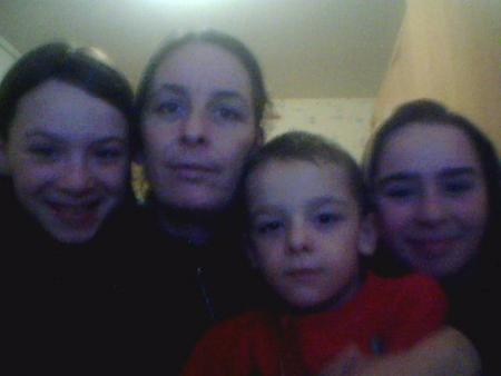 voici la moitié de ma famille il mank juste mon daron